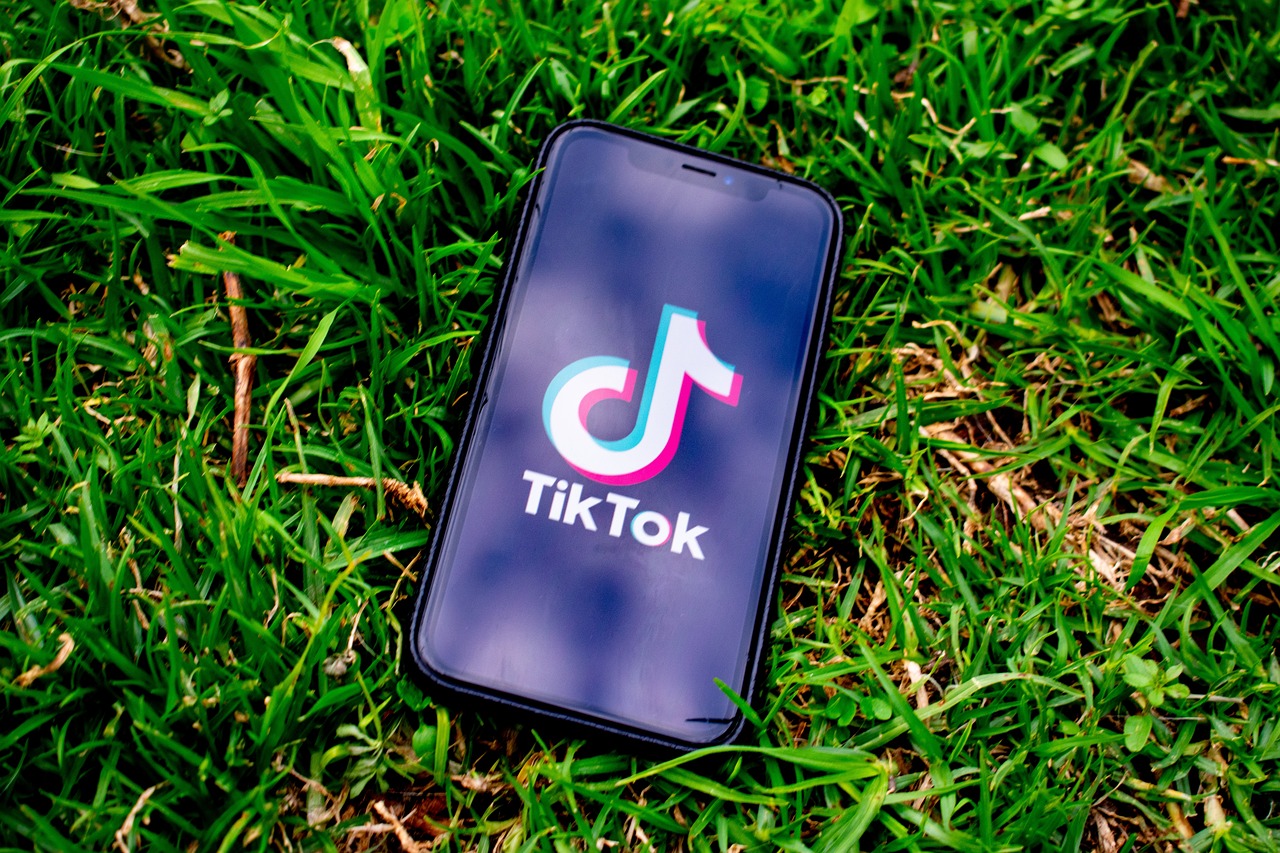 TikTok-Εκλογές στη Ρουμανία: «Αποτρέψαμε δεκάδες χιλιάδες ψεύτικους λογαριασμούς»