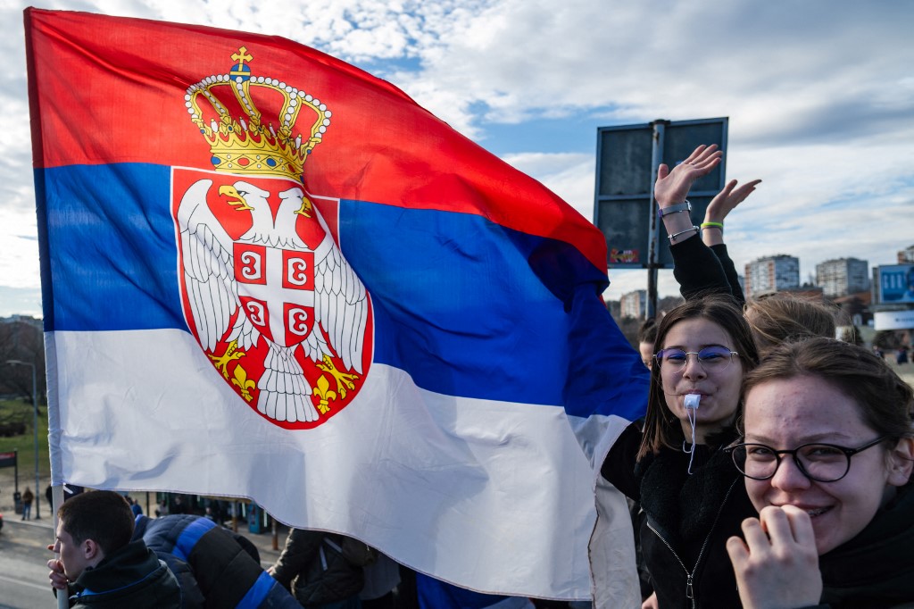 Σερβία: Παραιτήθηκε ο πρωθυπουργός Βούτσεβιτς μετά τις διαδηλώσεις για τη σιδηροδρομική τραγωδία