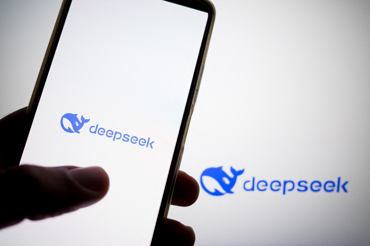 DeepSeek: Ποια είναι η κινεζική startup που προκαλεί παγκόσμιους τριγμούς στην Τεχνητή Νοημοσύνη