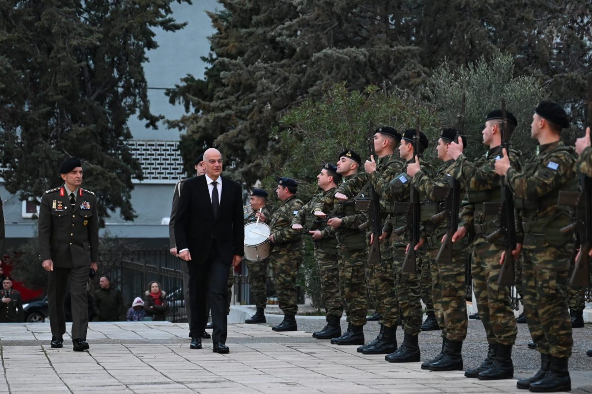 Νέες έκτακτες κρίσεις στις Ένοπλες Δυνάμεις ζητά ο Δένδιας