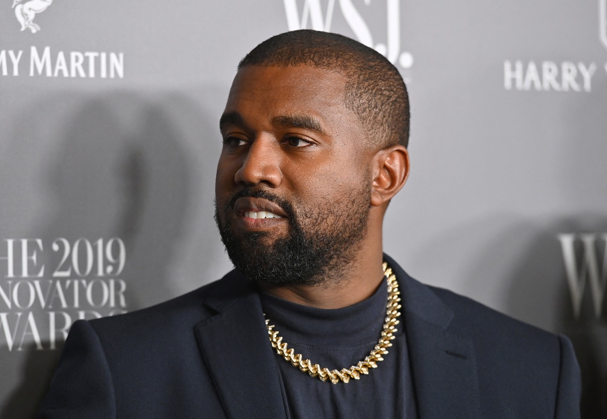 Σάλος με τις νέες δηλώσεις του Kanye West: «Είμαι ρατσιστής. Έχω κυριαρχία πάνω στη γυναίκα μου»