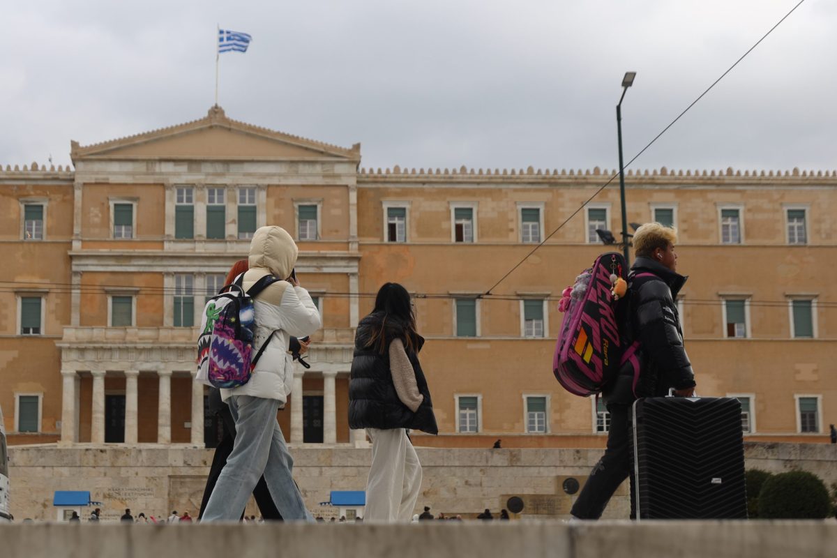 Καιρός: Επιμένει το κρύο – Σε ποιες περιοχές θα σημειωθούν βροχοπτώσεις και χιονοπτώσεις