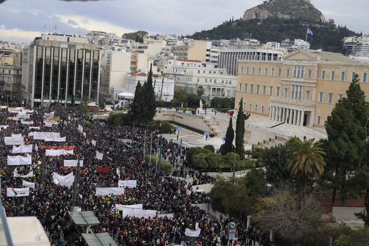 Τέμπη: Γιατί απαγορεύθηκαν οι πτήσεις drones πάνω από το Σύνταγμα – Τι λέει η ΑΠΑ