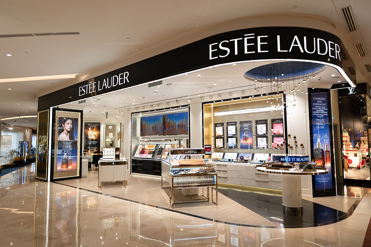 Estée Lauder: Μαζικές περικοπές θέσεων εργασίας και προειδοποίηση για πτώση εσόδων