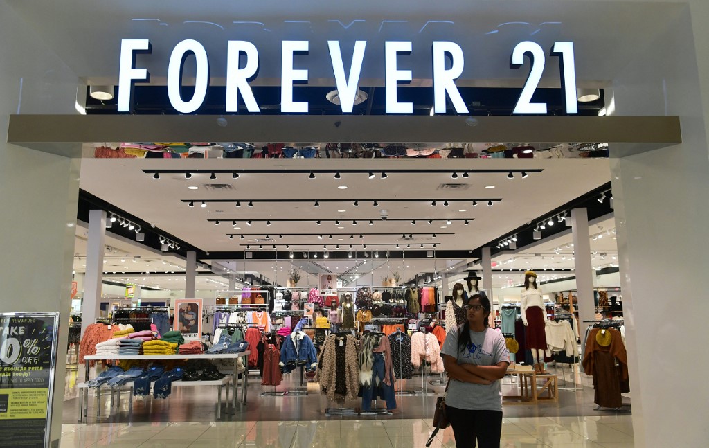 Forever 21: Δεύτερη πτώχευση για τον άλλοτε γίγαντα του fast fashion