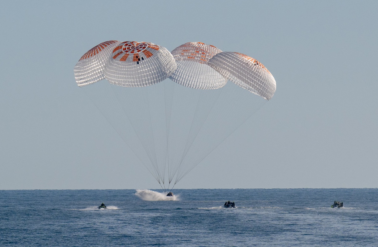 NASA: «Πάτησαν» Γη μετά από εννιά μήνες οι δύο αστροναύτες- Η επιστροφή τους σε βίντεο