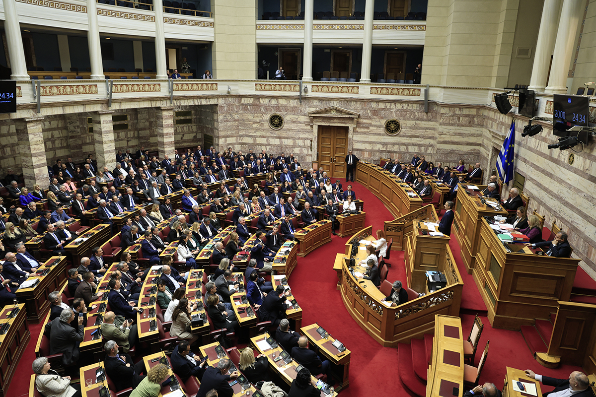 Προανακριτική για Τριαντόπουλο: Τίτλοι τέλους με πυρά της αντιπολίτευσης